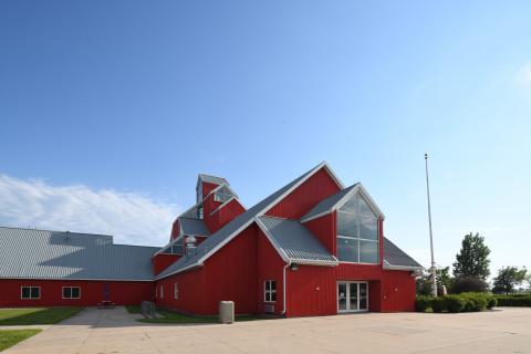 newport-barn